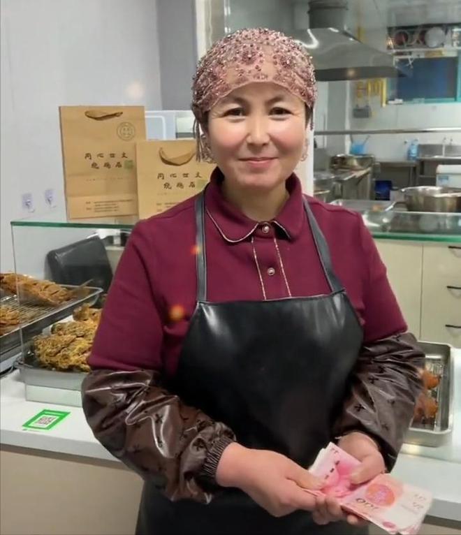 后续来了！网友表示：这嘉奖是不是低了k8凯发入口地震中高中生背起同学逃生(图4)