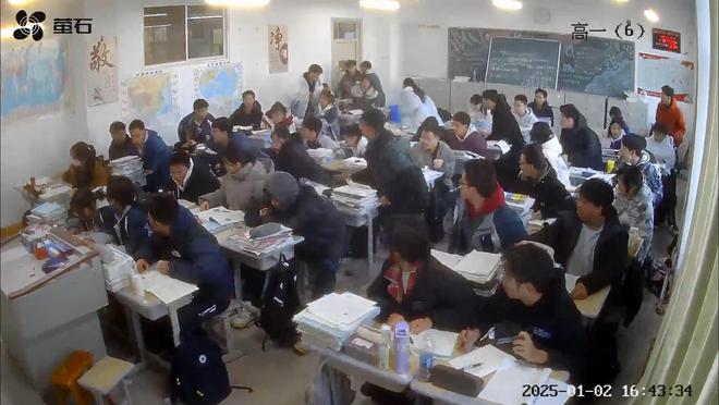 后续来了！网友表示：这嘉奖是不是低了k8凯发入口地震中高中生背起同学逃生(图13)