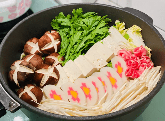 叔教你酱汁调法只需几样食材比卖的好吃凯发k8娱乐登录日式寿喜锅轻松做大